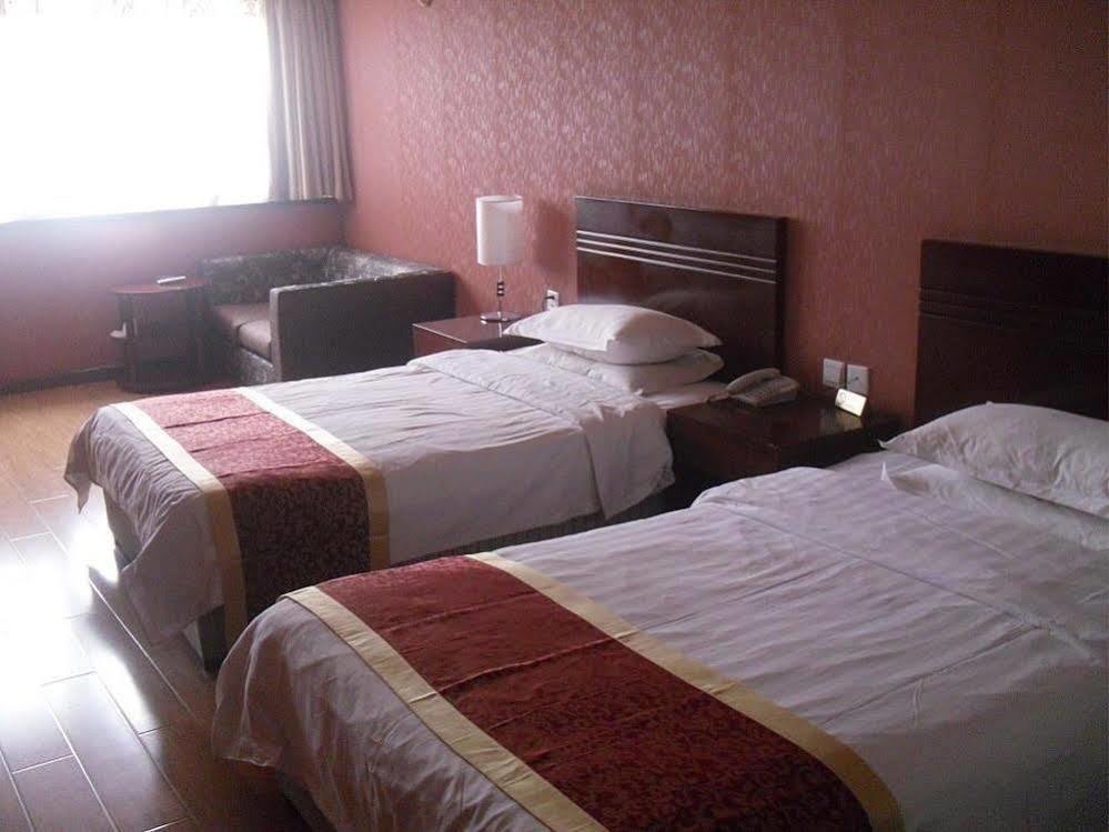 Chongqing Tianshun Hotel 外观 照片